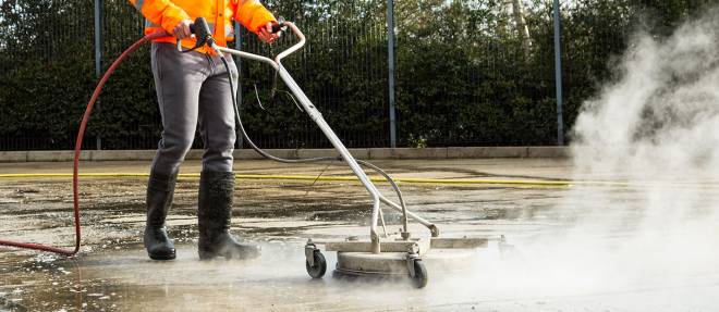 Forecourt/Car Park Clean